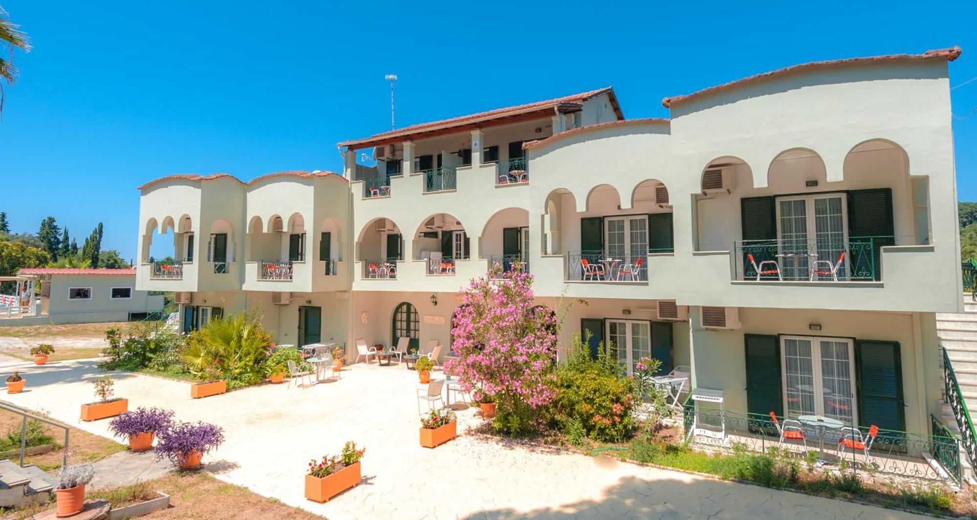 Vassilis Paradise Garden Aparthotel Agios Georgios Pagon Buitenkant foto