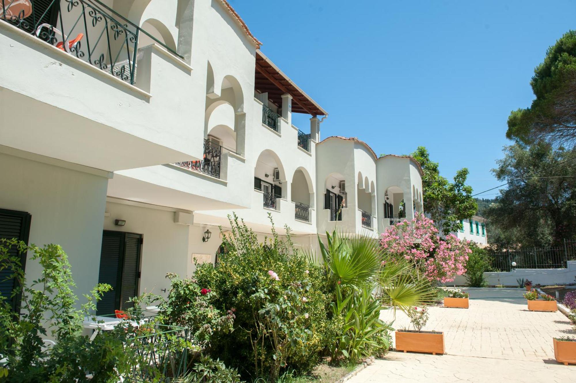 Vassilis Paradise Garden Aparthotel Agios Georgios Pagon Buitenkant foto