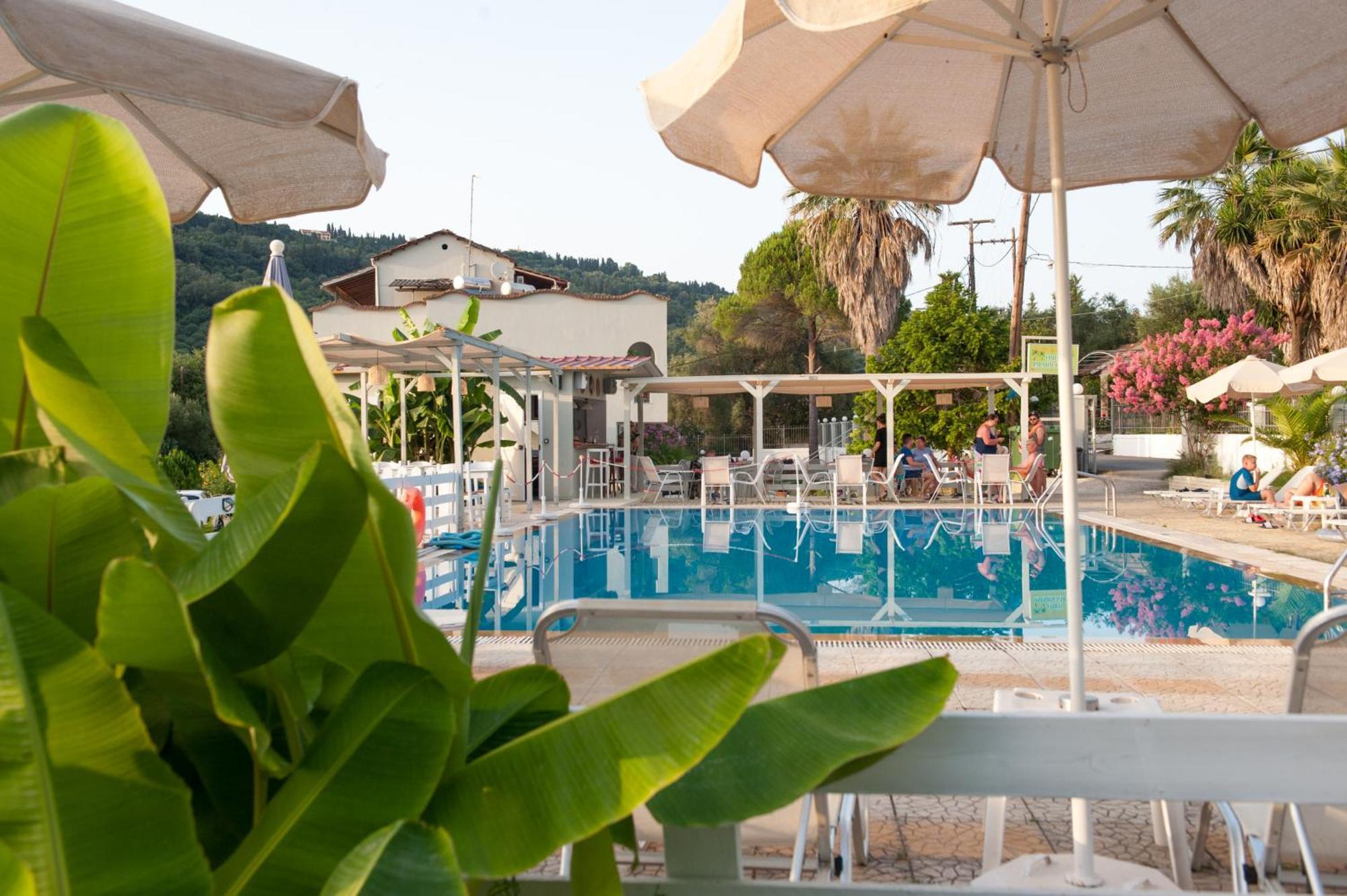 Vassilis Paradise Garden Aparthotel Agios Georgios Pagon Buitenkant foto