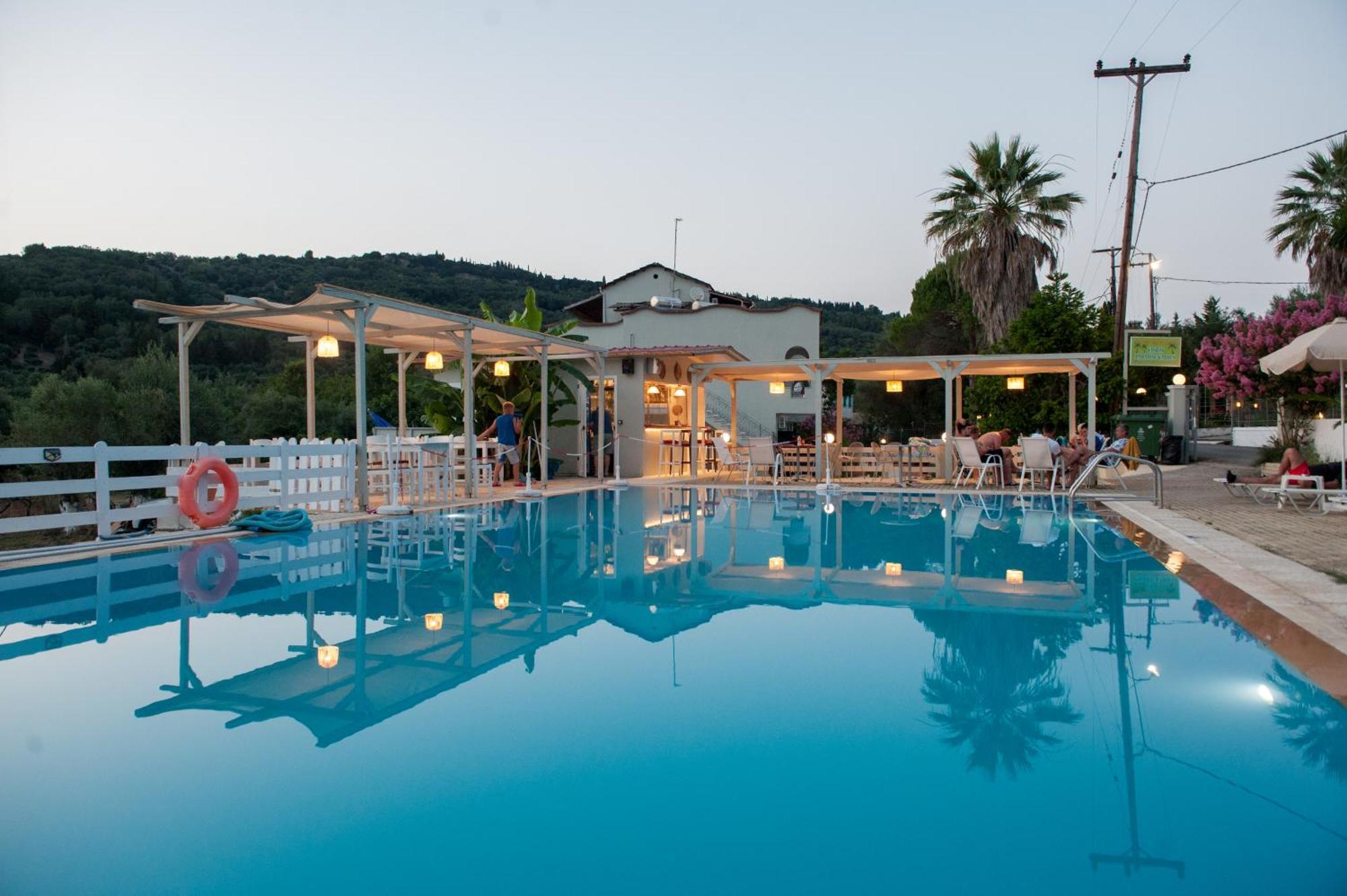 Vassilis Paradise Garden Aparthotel Agios Georgios Pagon Buitenkant foto